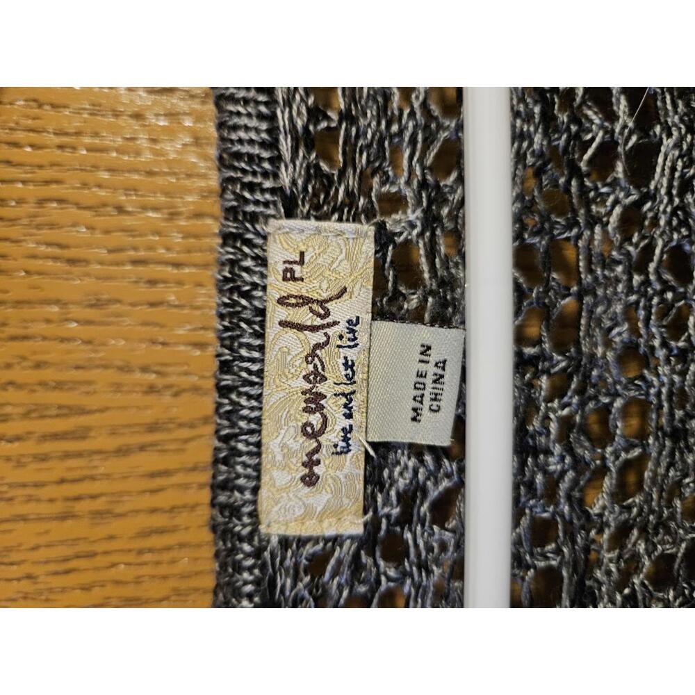 One World sweater - Picture 7 of 8